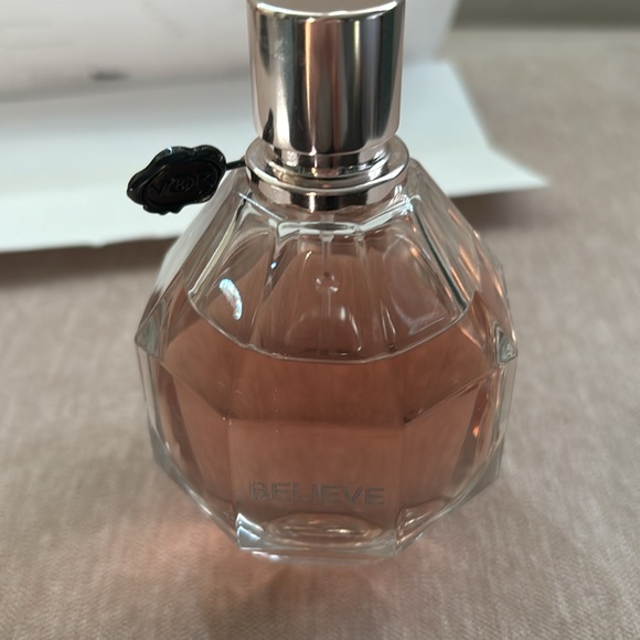 Viktor & Rolf Flowerbomb Eau de Parfum 3.4 oz - Picture 6 of 6